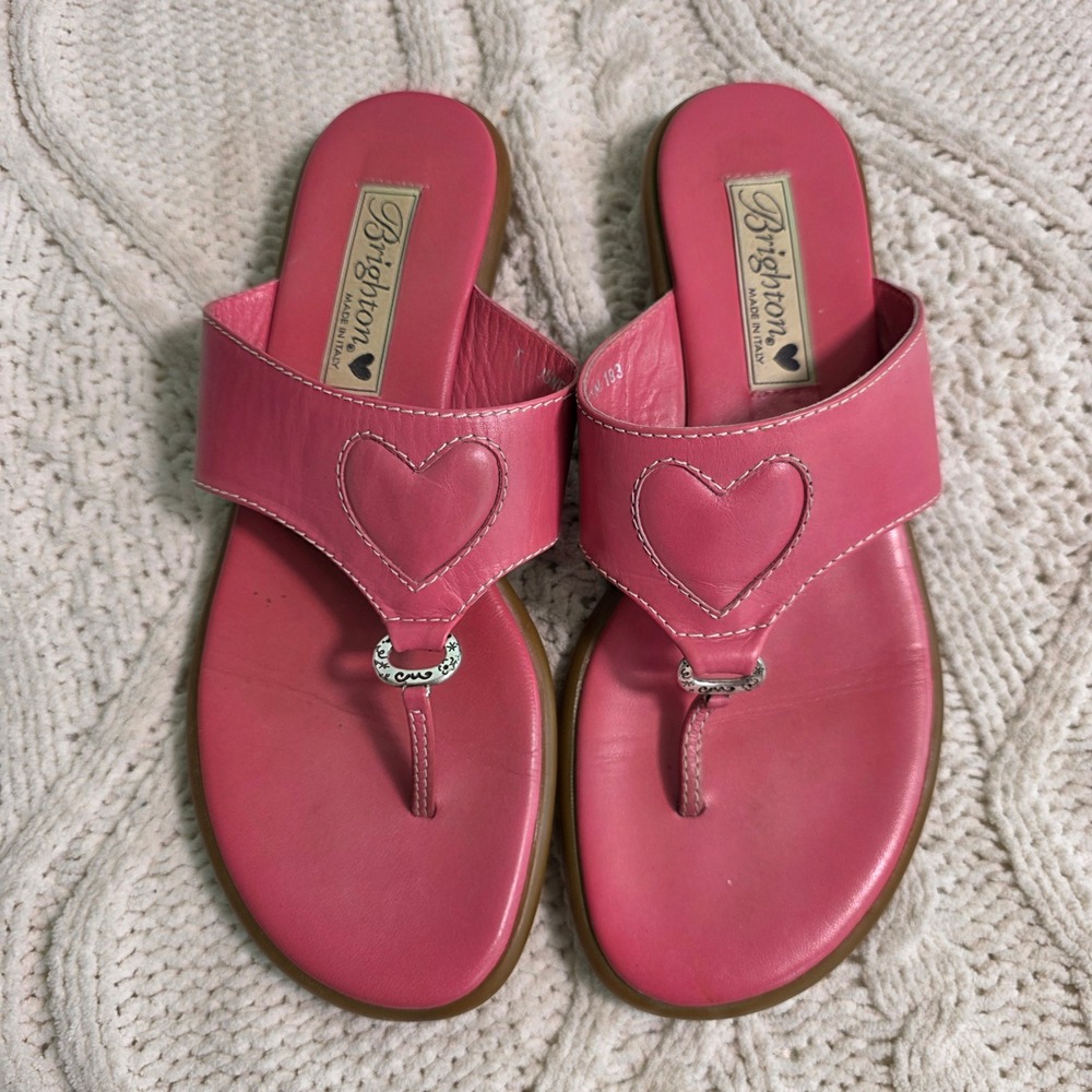 Brighton June Sandals Pink Leather Heart Thong Flip Flops Womens 7.5 Excellent - Picture 1 of 5